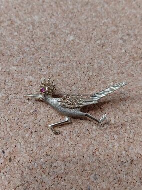 Vintage Road Runner Pin 14k Yellow Gold Ruby